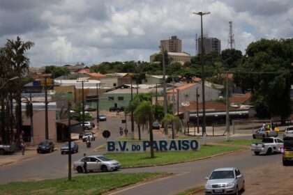 Vista dos predios de Bela Vista do Paraiso a partir do trevo. Foto Filipe Muniz 5 1 1