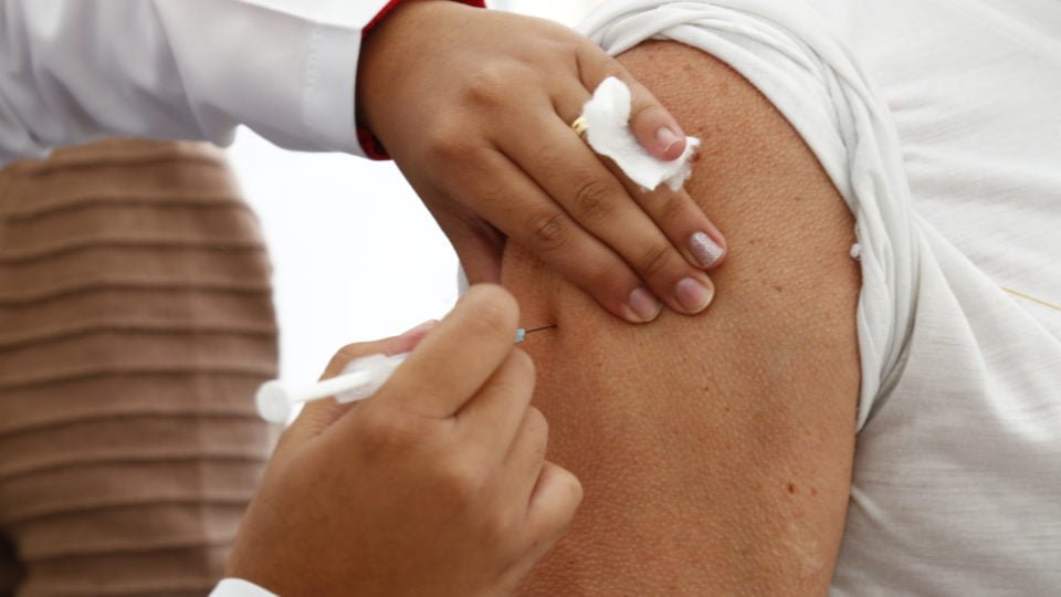 vacina de covid 19 da ufpr tera financiamento do governo do parana