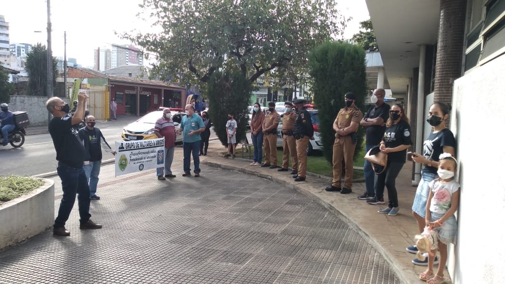 PM aposentado tem alta após ficar 100 dias internado com covid em Londrina 2 WhatsApp Image 2021 06 17 at 15.38.57 1