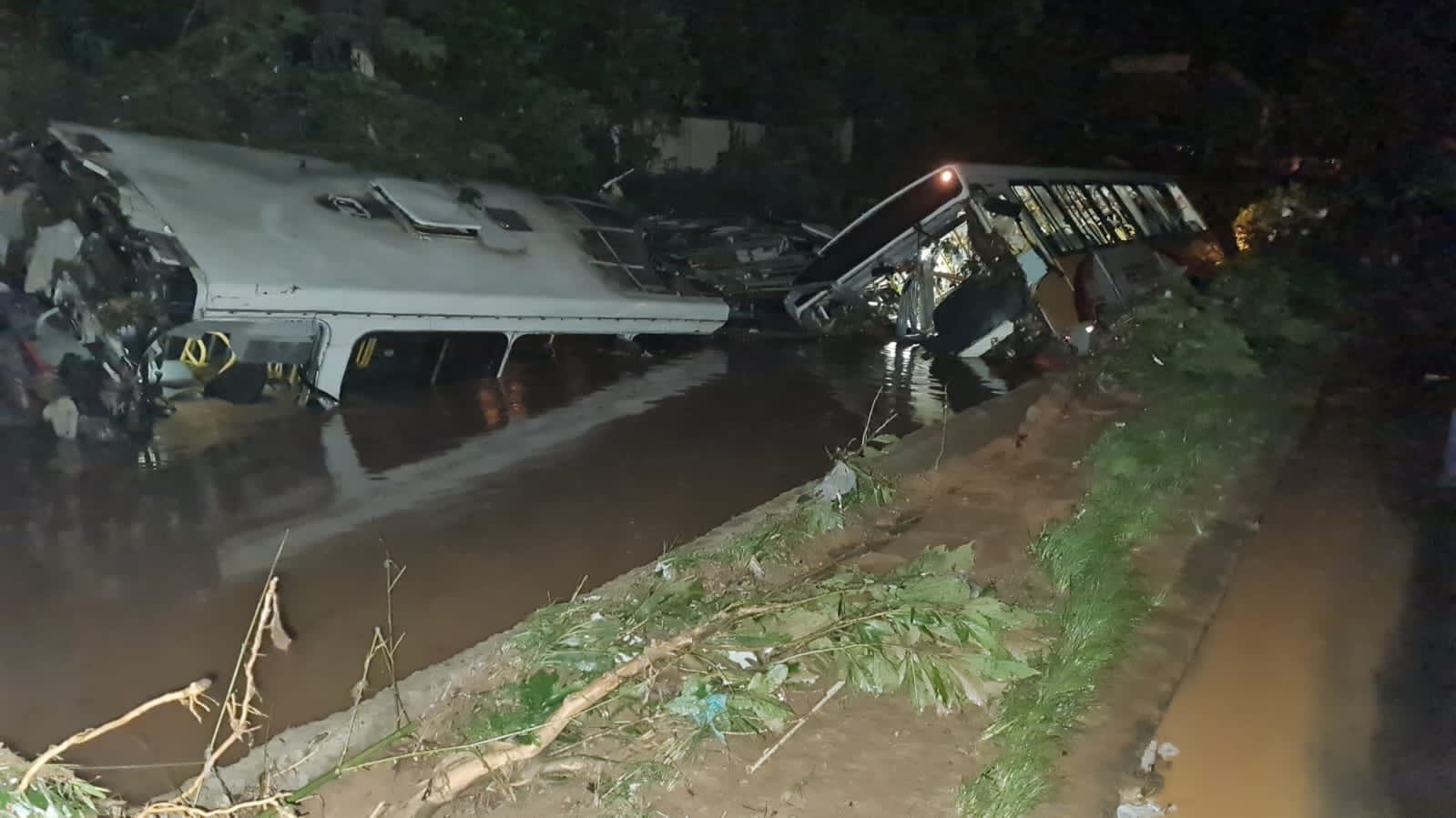 temporal catastrofico causa tragedia em petropolis ha mais de 20 mortos 1