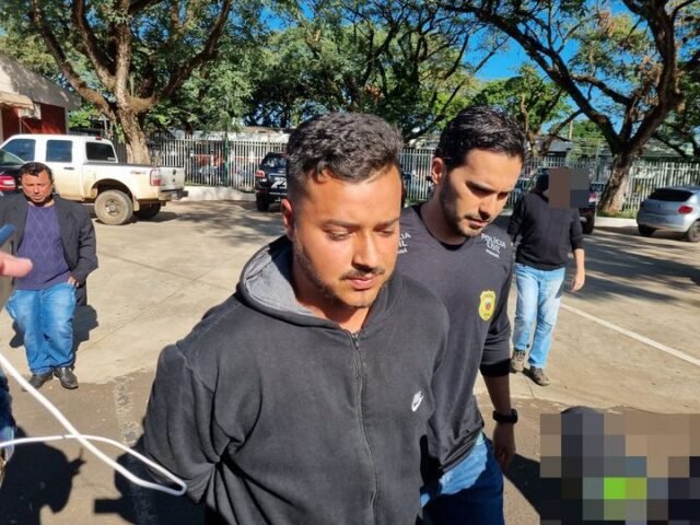 Rapaz mata madrasta a facadas na frente da filha dela de 10 anos em Maringá 2 Prisao de Renan 640x480 1