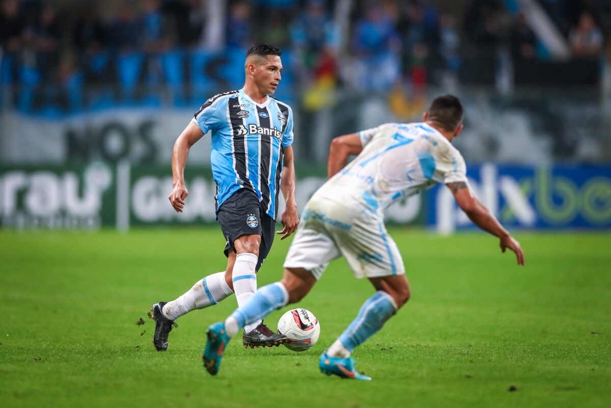 Londrina é derrotado pelo Grêmio e desce na tabela da Série B 2 52179641617 2e5efcf758 k