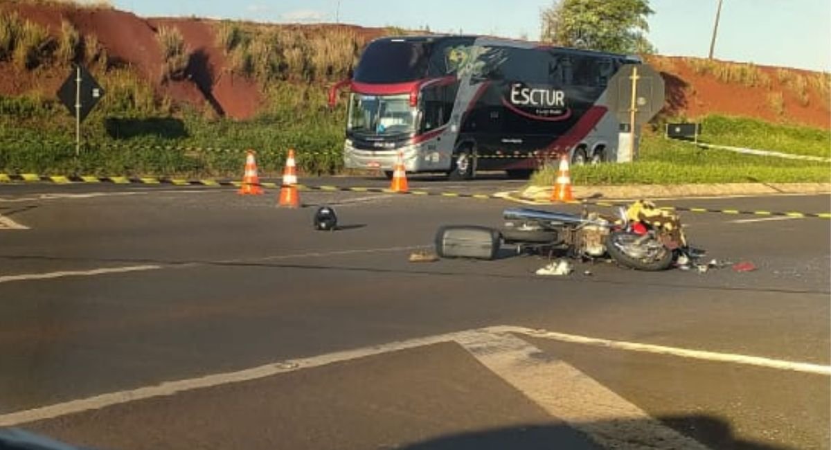 Motociclista morre em acidente com caminhão em Rolândia 2 IMG24H 67