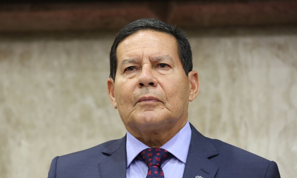 hamilton mourao