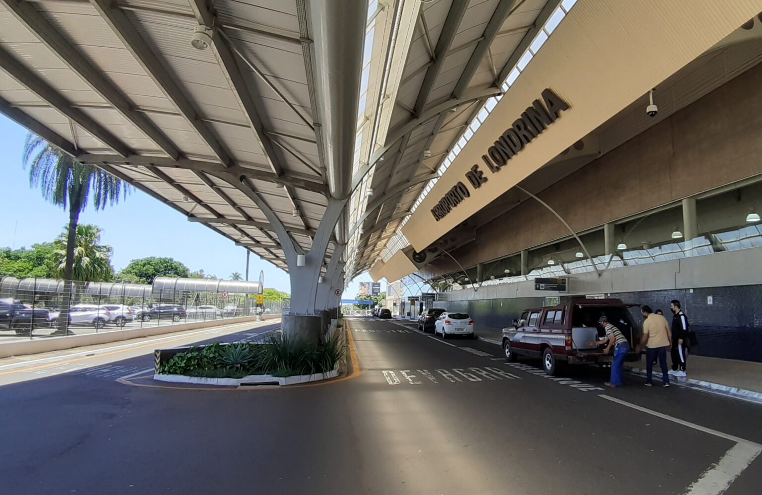 Aeroporto de Londrina entrada Emerson Dias NCom 1