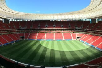 Na vespera da estreia delegacoes olimpicas de futebol visitam o Mane Garrincha 28132432274