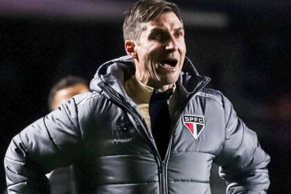 maxi cuberas auxiliar do sao paulo comandou clube contra o atletico mg porque zubeldia estava suspenso 1724900536718 v2 4x3