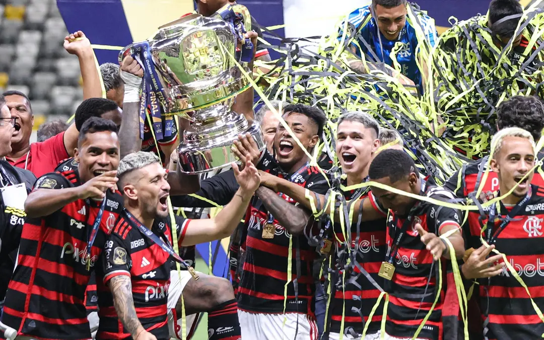 Flamengo abre caminho para mais vagas na Libertadores 2025; entenda como o Brasileirão pode ter G-9 1 Flamengo Copa do Brasil Campeão Brasileirão