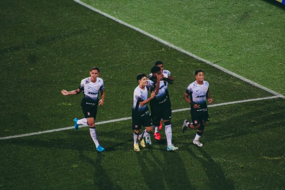 Corinthians e Santo André vencem em estreia da Copinha 2 WhatsApp Image 2025 01 05 at 00.41.35