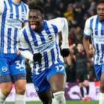 Divulgação/ Brighton - Legenda: Brighton atropela o Chelsea e sobe para oitavo lugar