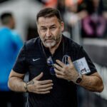 augusto melo antes do jogo entre corinthians e feut