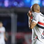 lucas se lamenta durante sao paulo x ponte preta pelo paulistao 1740019522778 v2 1920x1280